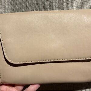 Elegant Tan Women's Clutch